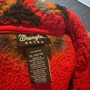 Wrangler Retro Red and Black Fleece pull over